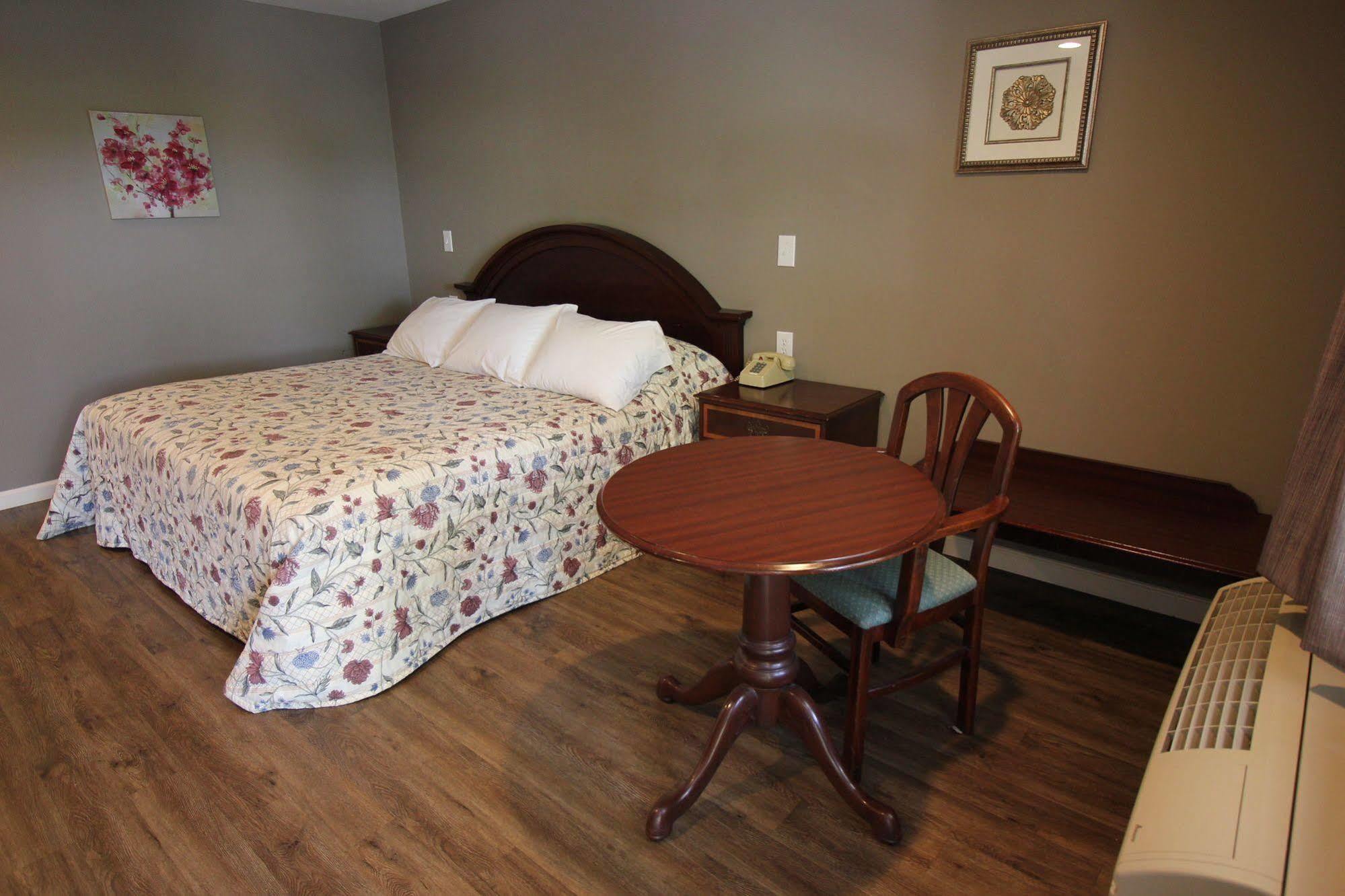 Heidi'S Inn บรูว์สเตอร์ ภายนอก รูปภาพ